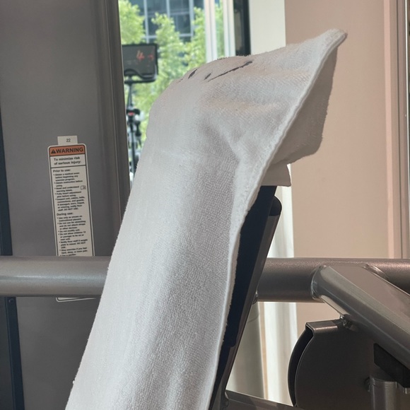 NWT 3pk 100% cotton high quality gym towels with hidden pocket! - Picture 6 of 10